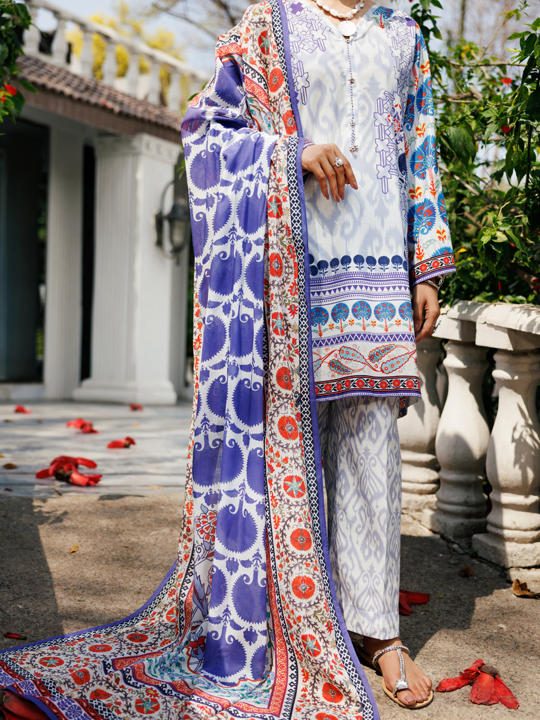 Almirah | Traditional Tale | ALP-3PS-2116 XS White Lawn