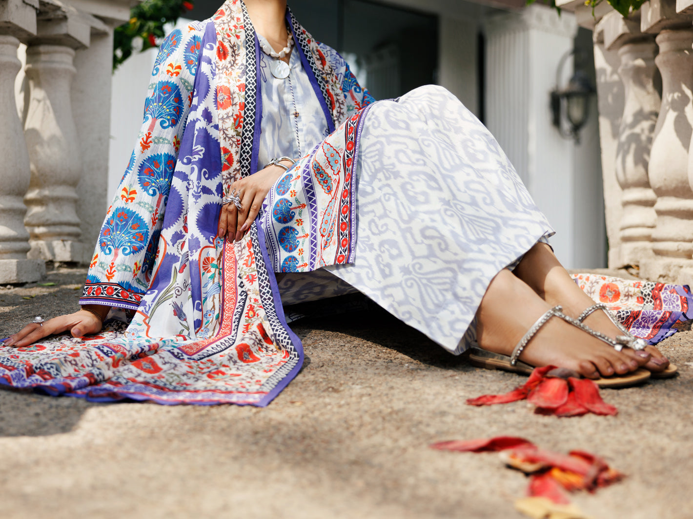 Almirah | Traditional Tale | ALP-3PS-2116 XL White Lawn