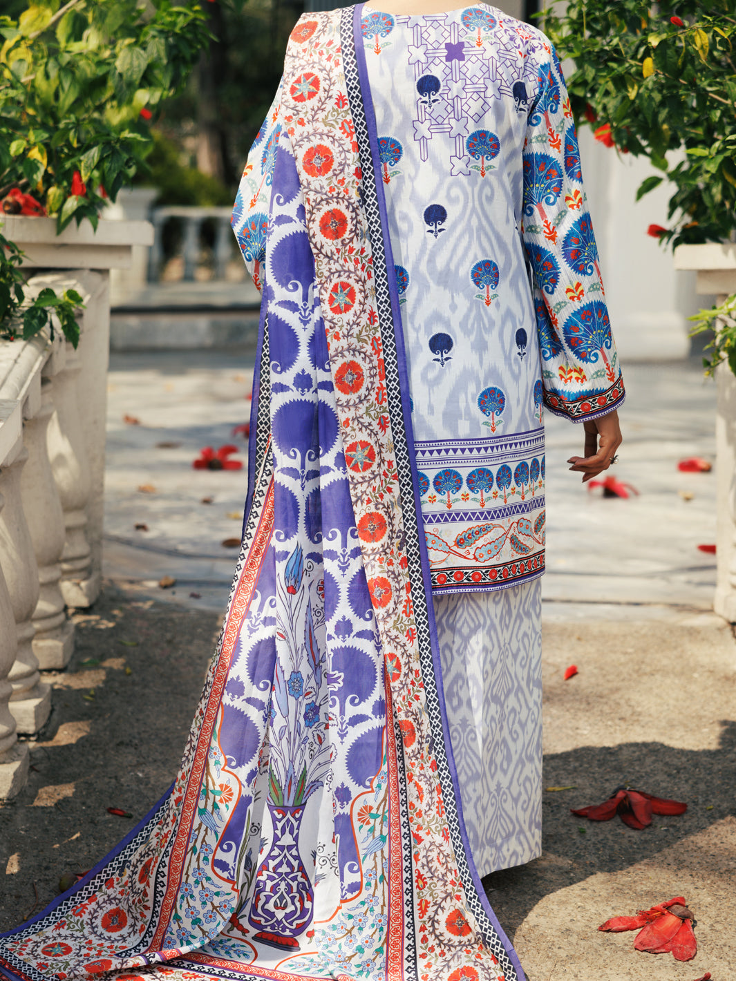 Almirah | Traditional Tale | ALP-3PS-2116 S White Lawn
