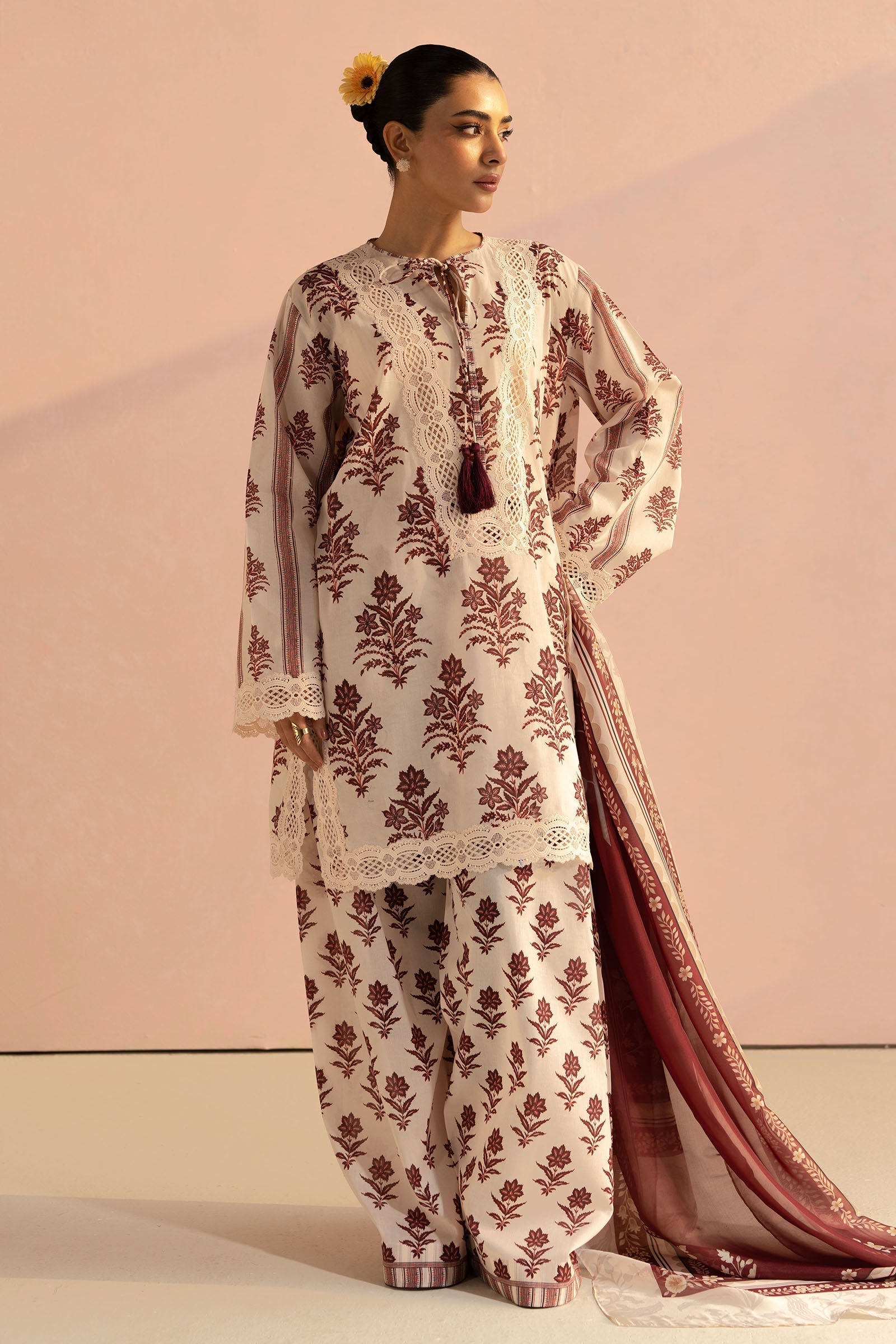 Zara Shahjahan | Coco Prints 25 | Amari-1B XS Beige Lawn