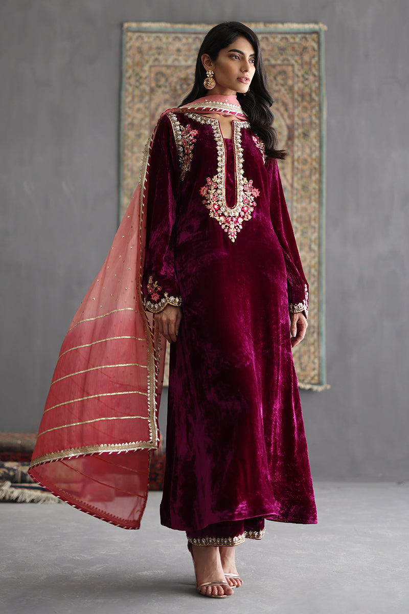 Sana Abbas | Velvet Formals | AMETHYST XS Magenta Velvet