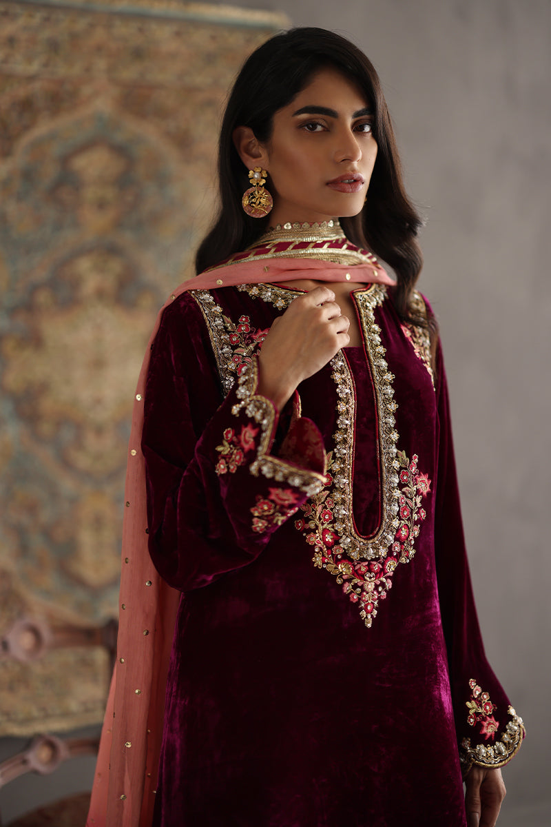 Sana Abbas | Velvet Formals | AMETHYST M Magenta Velvet
