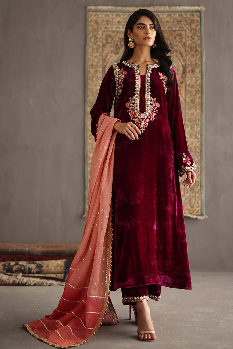 Sana Abbas | Velvet Formals | AMETHYST XL Magenta Velvet