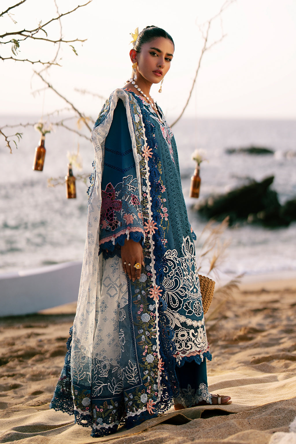 AJR Couture | Dastan Luxury Lawn 25 | Aura L Sea Green Lawn