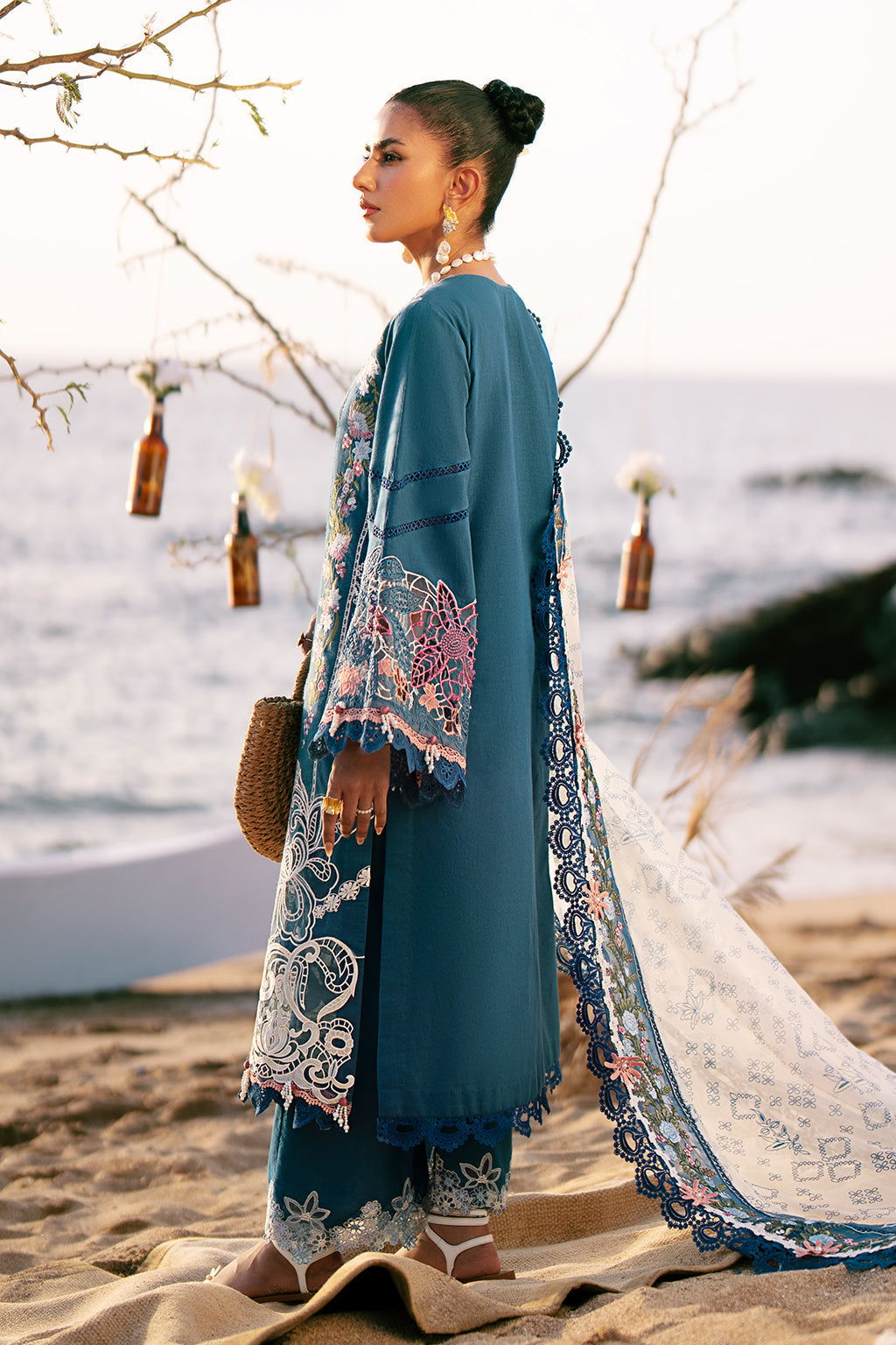 AJR Couture | Dastan Luxury Lawn 25 | Aura S Sea Green Lawn