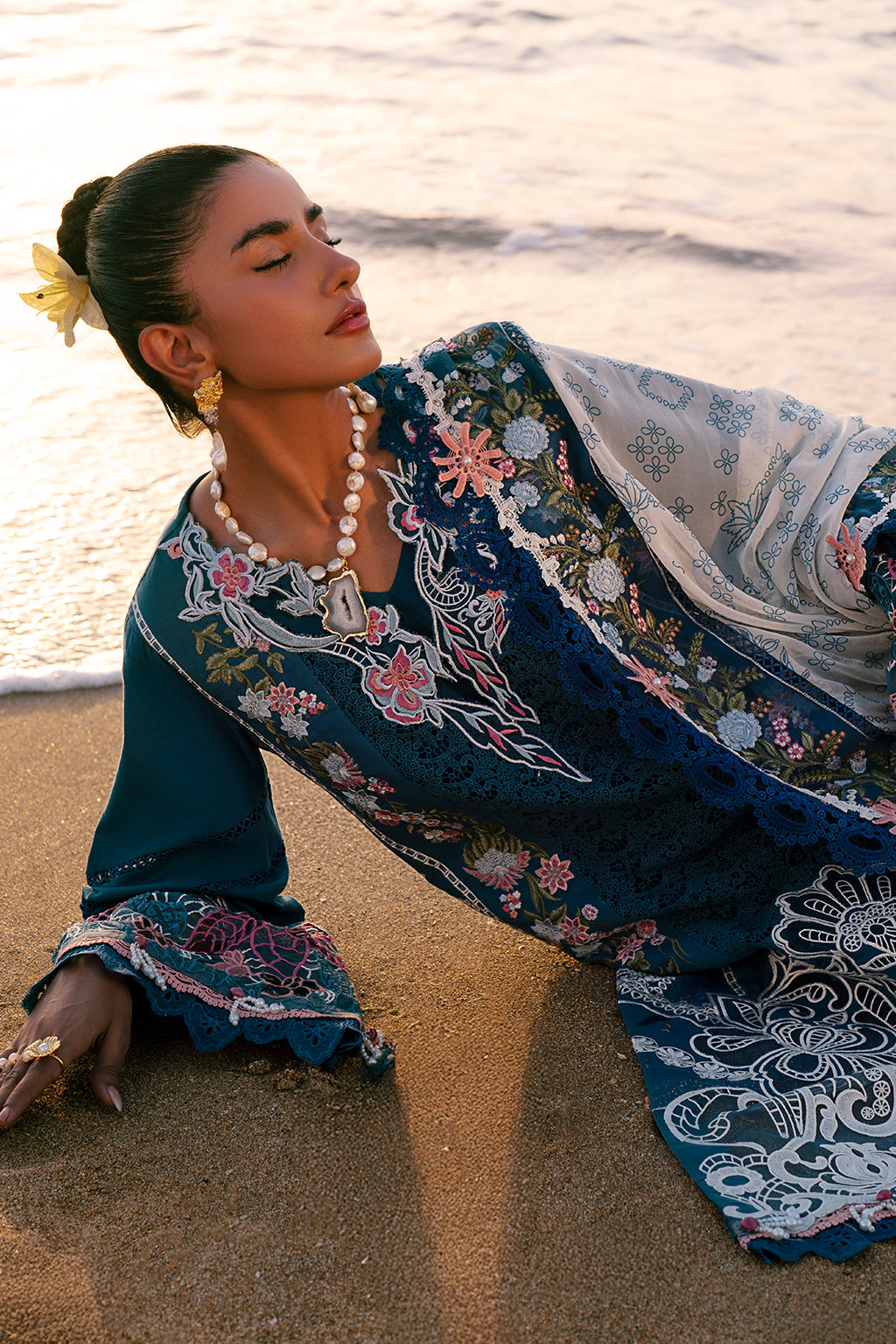 AJR Couture | Dastan Luxury Lawn 25 | Aura XL Sea Green Lawn