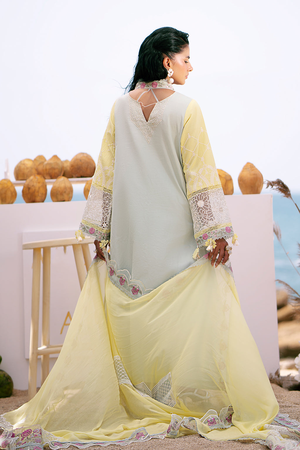 AJR Couture | Dastan Luxury Lawn 25 | Azure S Off White Lawn