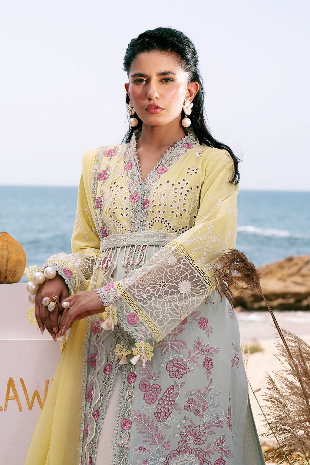 AJR Couture | Dastan Luxury Lawn 25 | Azure L Off White Lawn