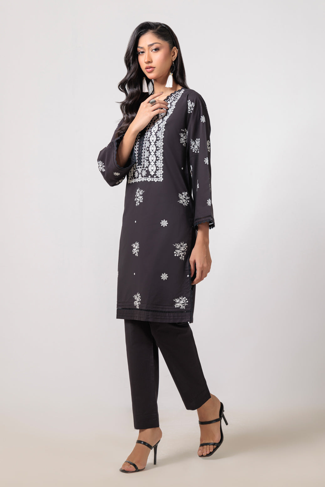Bonanza Satrangi | Black Cambric 2 Piece (BS2242P10) 10 Black