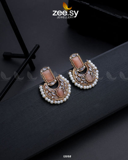 Cluster Pearl Earring Champagne