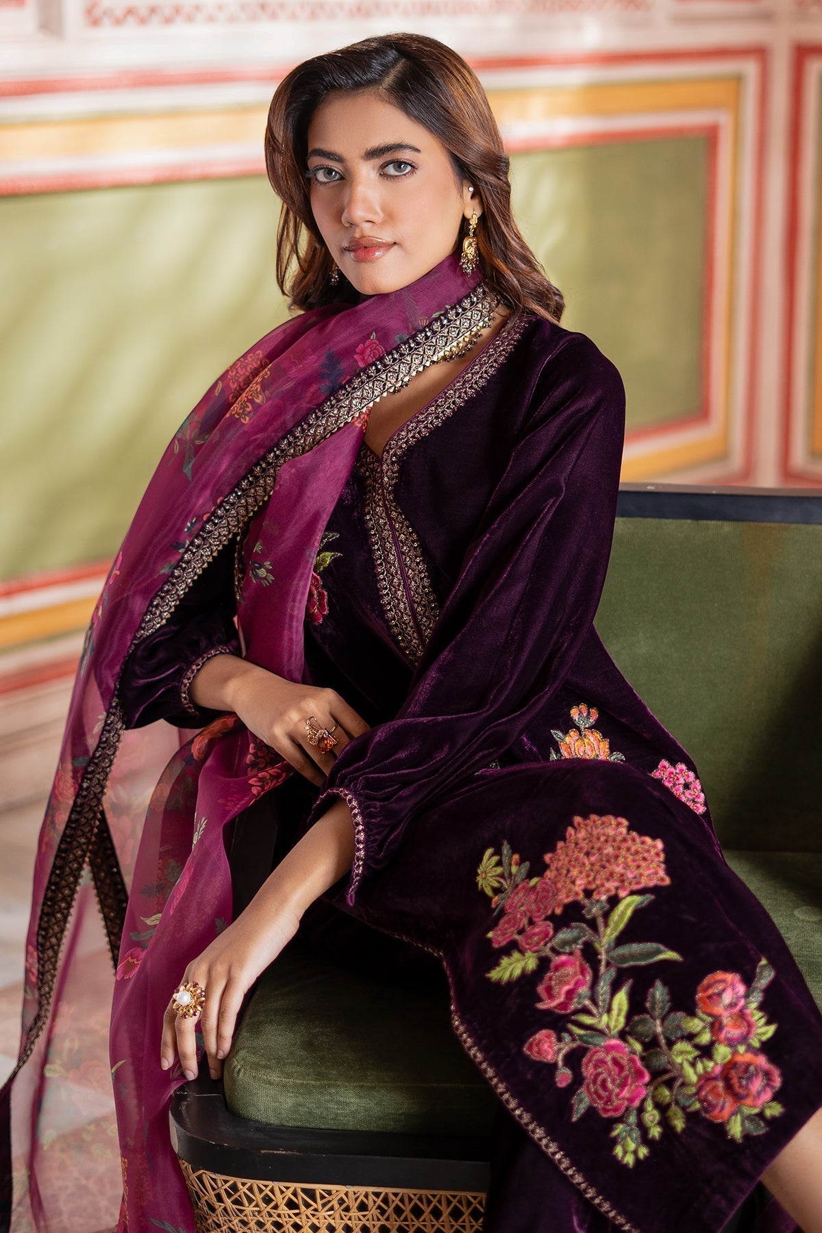 Charizma | Signora Velvet | CVT4-19 M Dark Plum Velvet