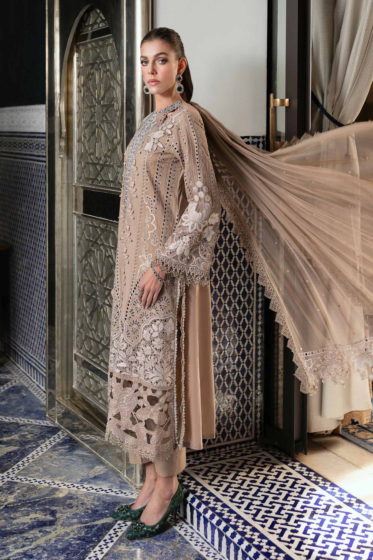 Maria B | Luxury Lawn 25 | D-2502-A S Sand Lawn
