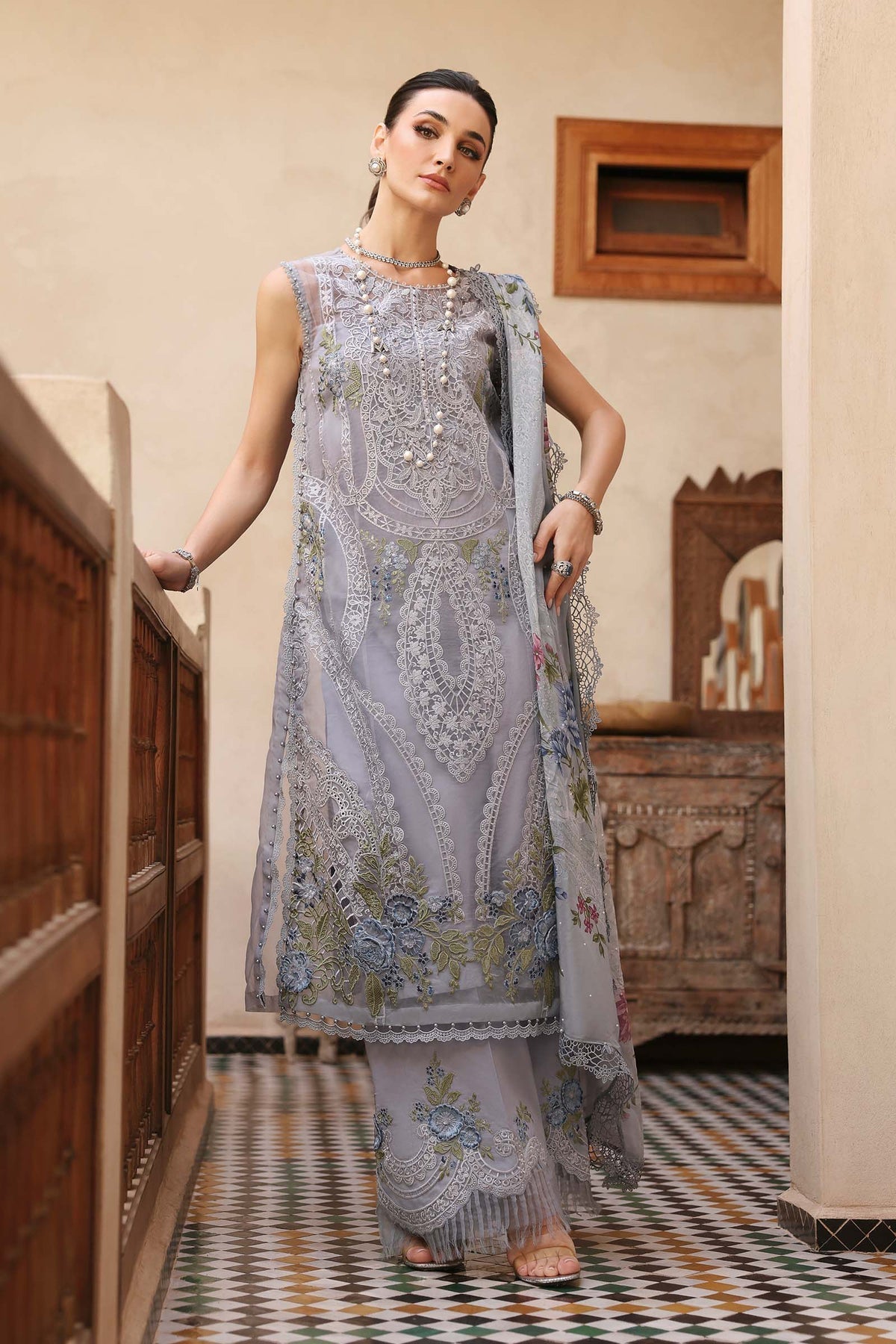 Maria B | Luxury Lawn 25 | D-2509-B S Steel Gray Hue Lawn