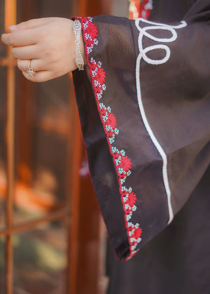 Fozia Khalid | Silk Spire | NOIR