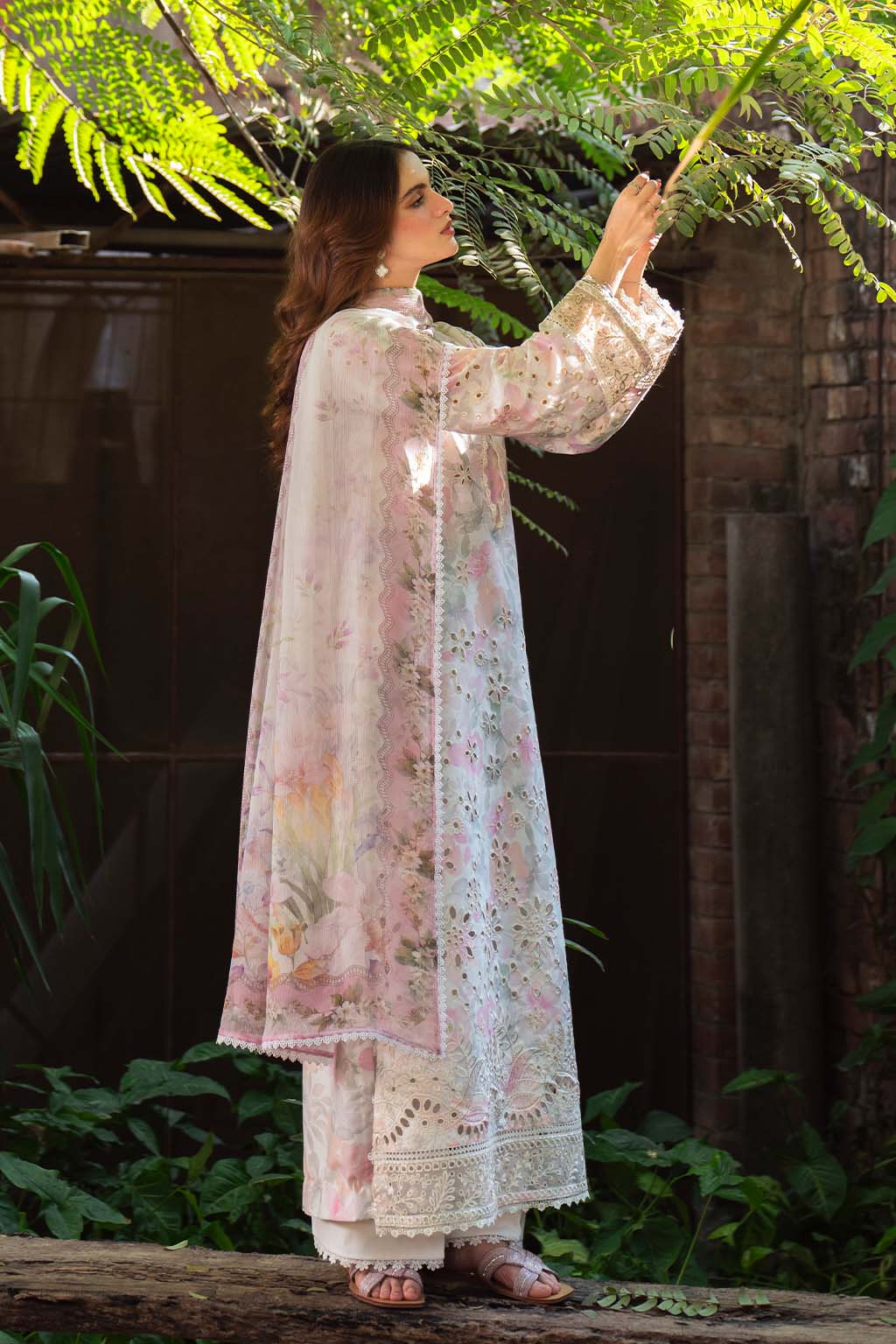 Neeshay | Summer Lines Printkari 25 | WHIMSY XL Beige Lawn