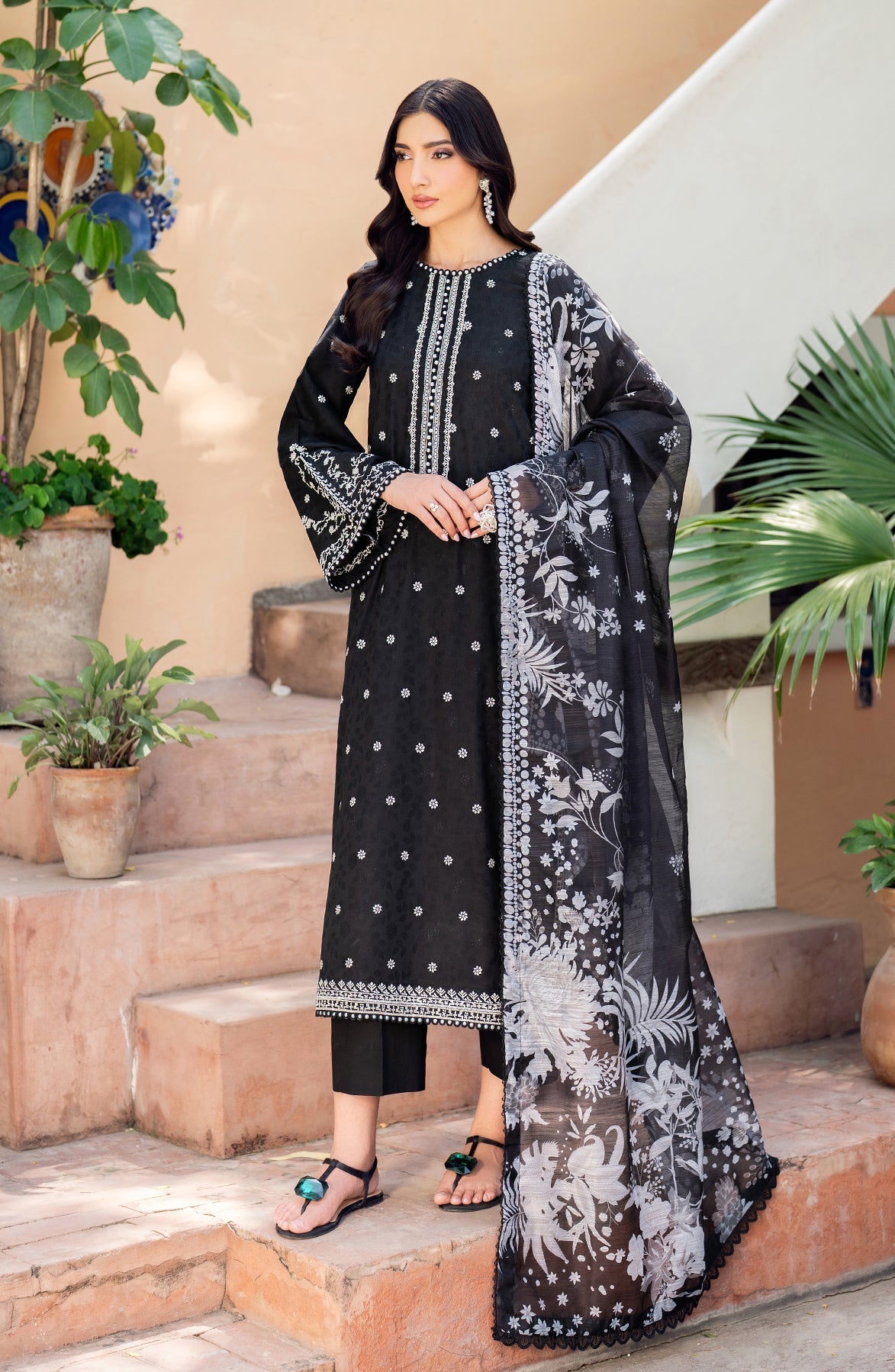 Zarif | Nura Textured Lawn 25 | MILHA XS Black Lawn