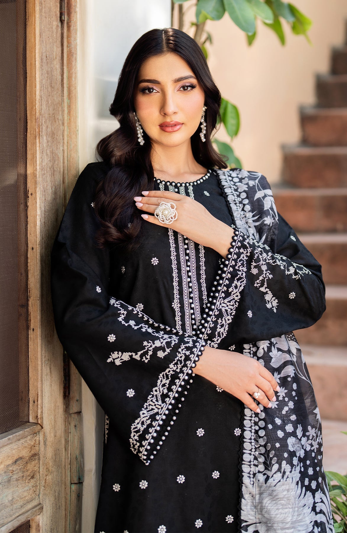 Zarif | Nura Textured Lawn 25 | MILHA M Black Lawn
