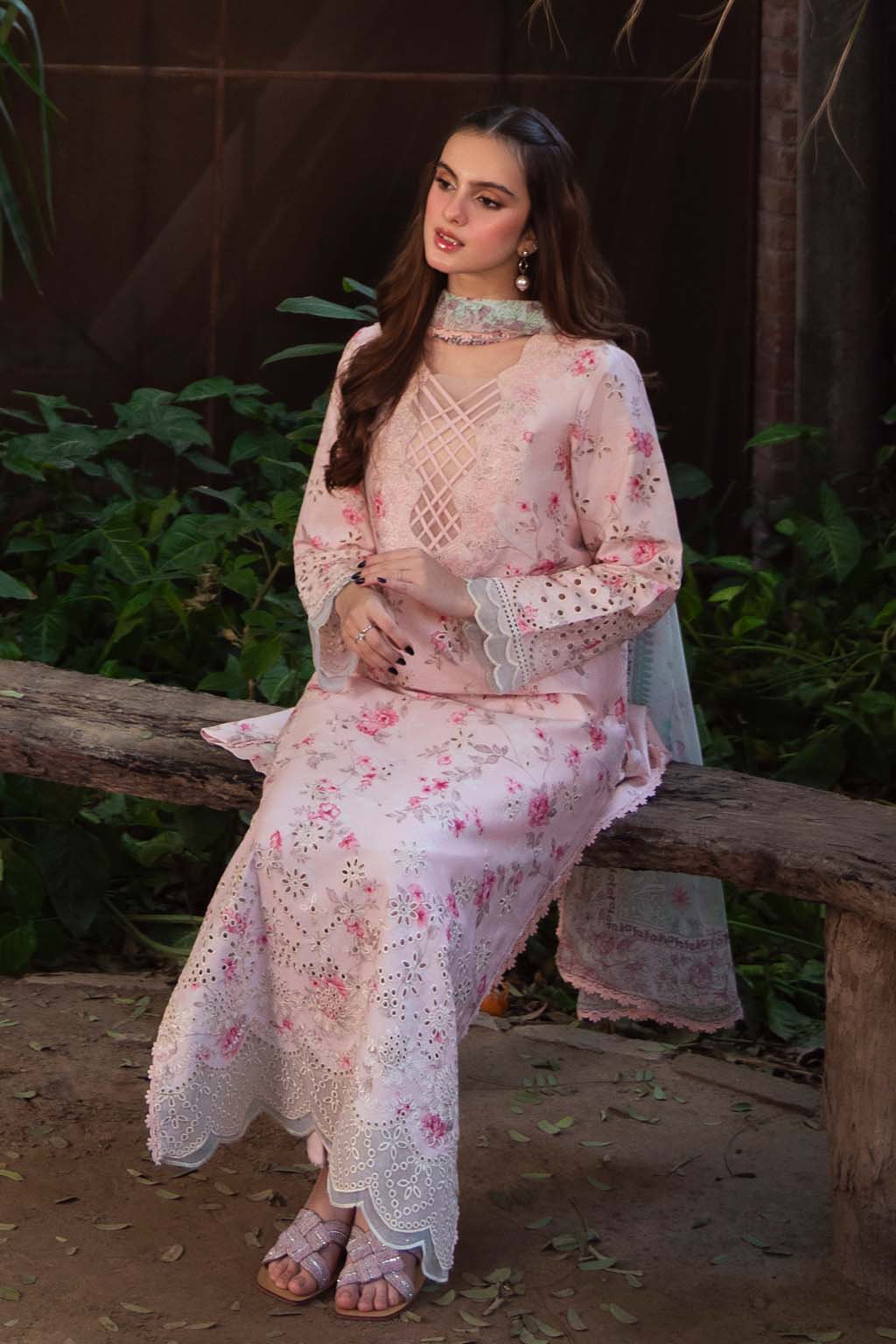 Neeshay | Summer Lines Printkari 25 | PECHE L Lawn Pink