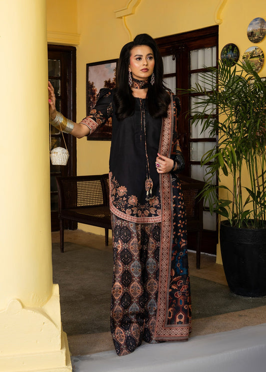 Maria Osama Khan | Retro Lawn 25 | Nazia XS Black Lawn