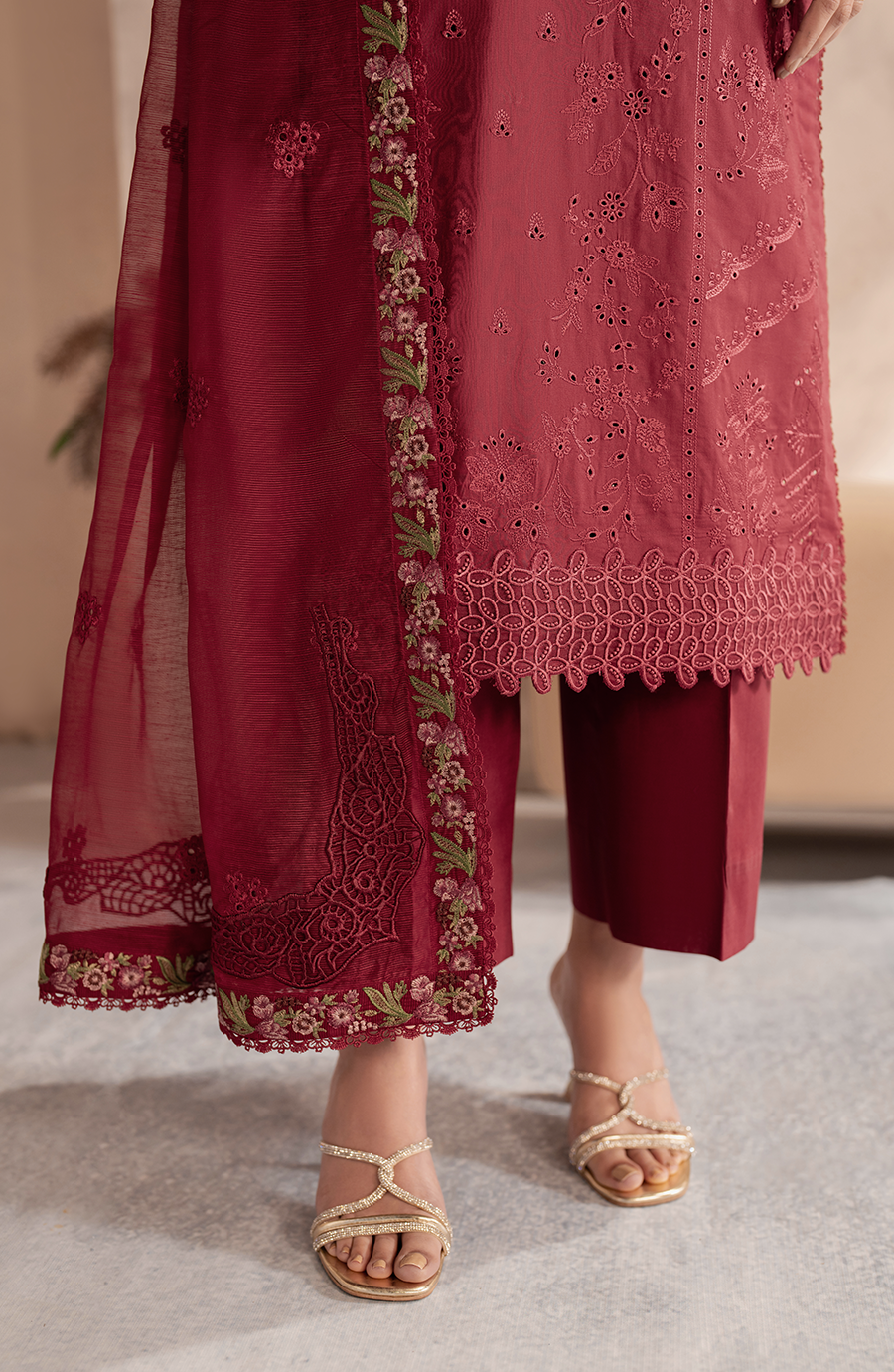 Zarif | Summer Lawn 25 | UNST-LWN-02 SAYAH M Maroon Chikankari Lawn