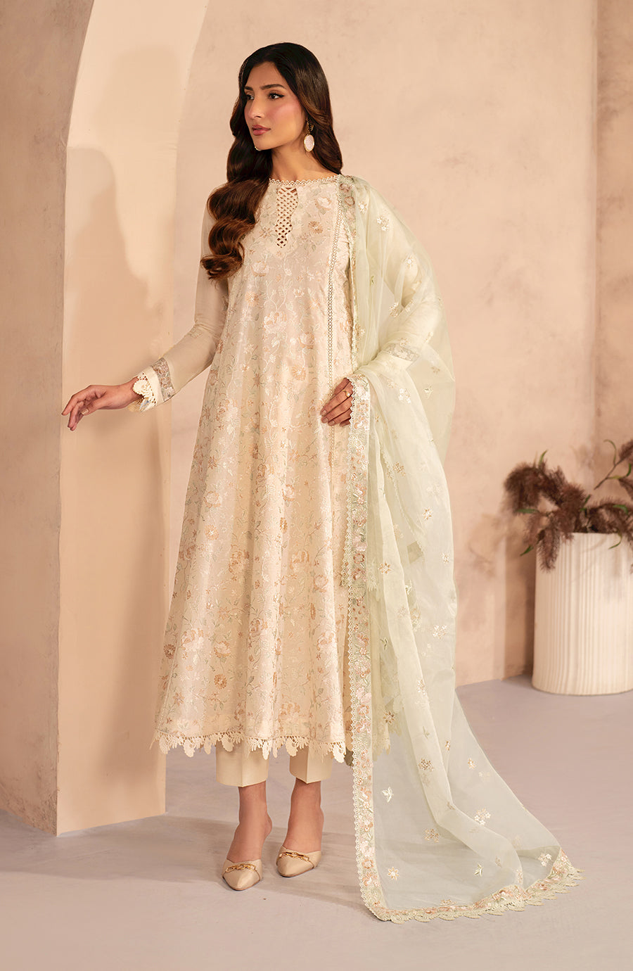 Zarif | Summer Lawn 25 |UNST-LWN-01 DAHEER M Ivory Lawn