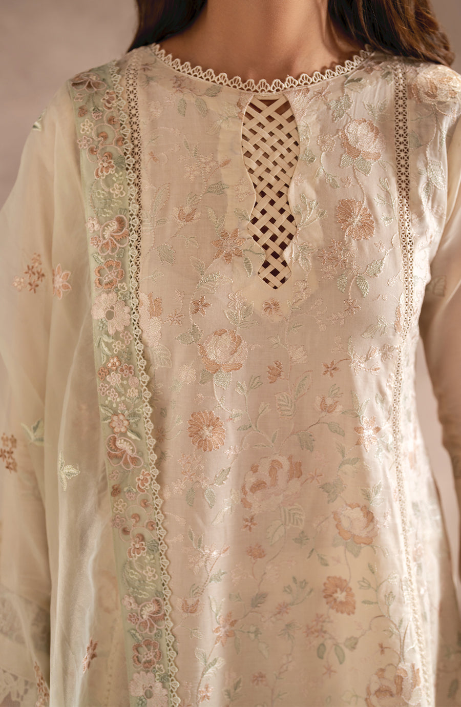 Zarif | Summer Lawn 25 |UNST-LWN-01 DAHEER L Ivory Lawn