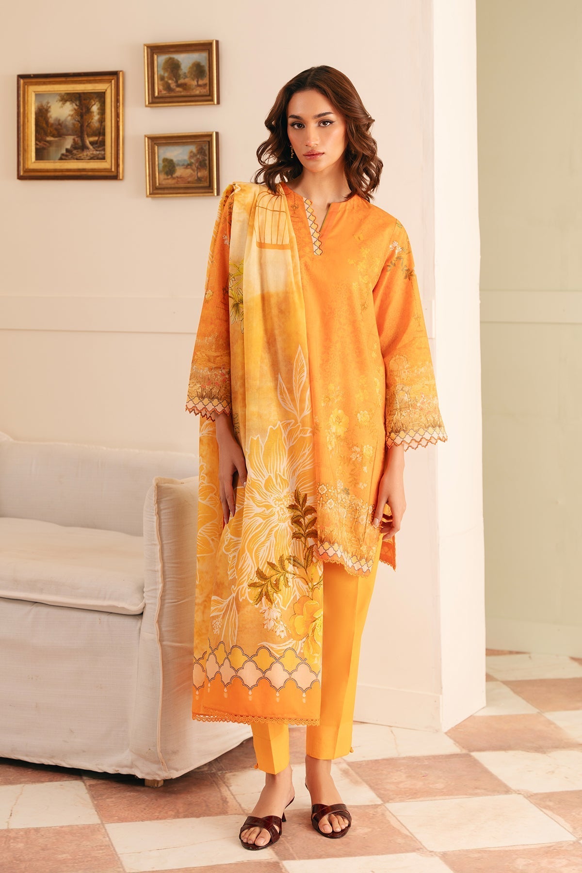 Sahar | Selene 25 | Sunset Garden XS Orange Lawn