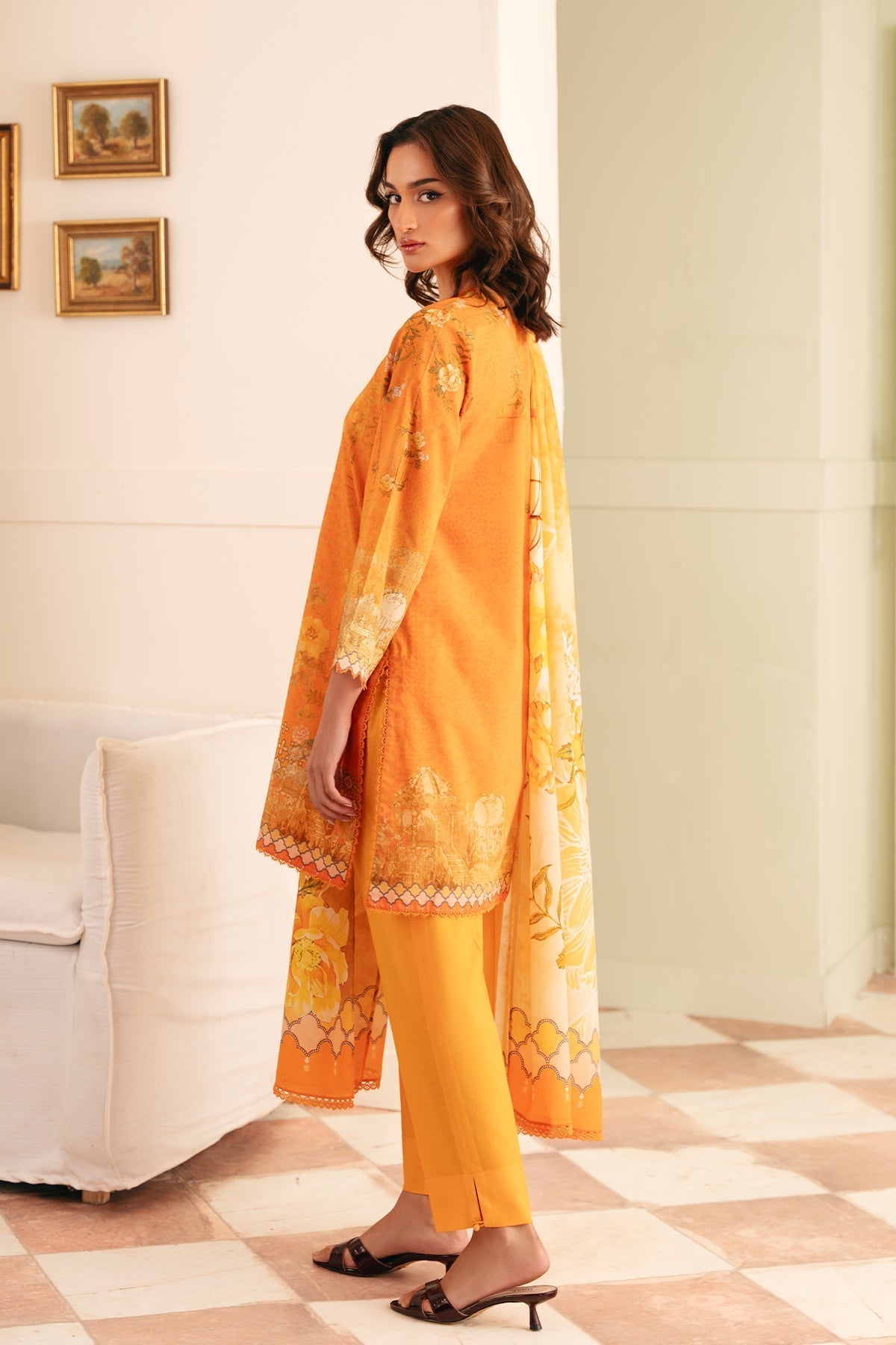 Sahar | Selene 25 | Sunset Garden S Orange Lawn
