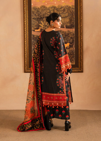 Maria Osama Khan | Retro Lawn 25 | Raila S Black Lawn