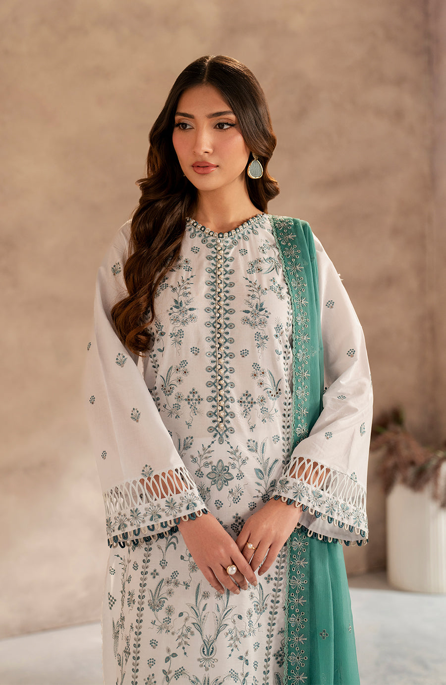 Zarif | Summer Lawn 25 | UNST-LWN-05 SEMIL XL White Chikankari Lawn