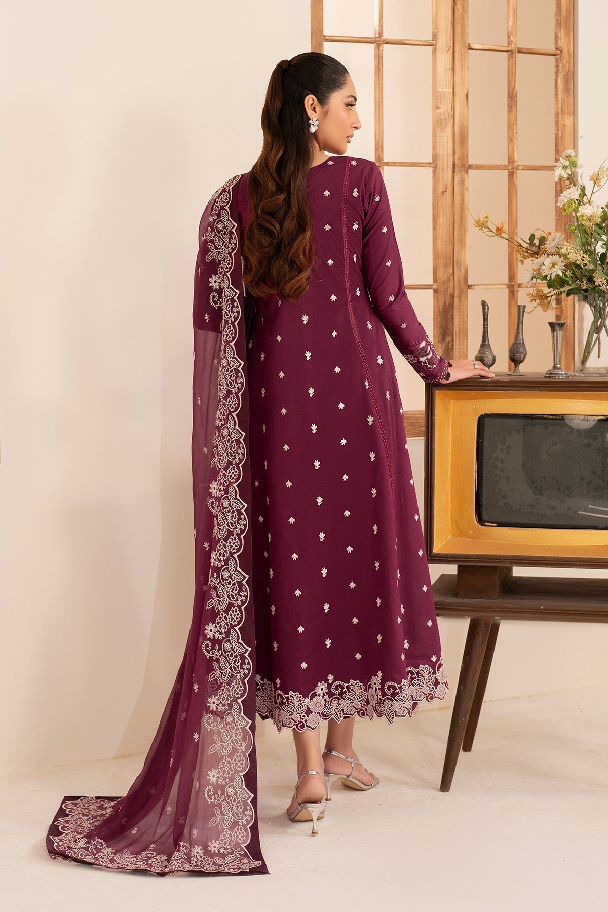 Zarif | Lamhay Luxury Eid Lawn 25 | 08 TEHMEEN S Berry Lawn