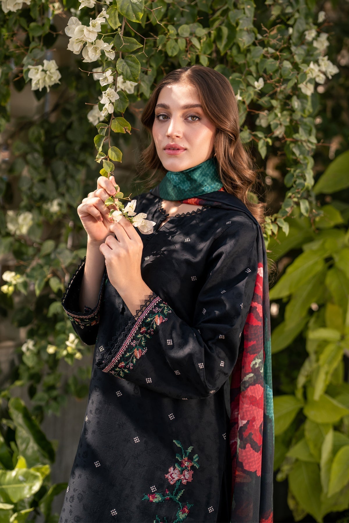 Xenia Formals | Summer Away 25 | DEN L Black Lawn