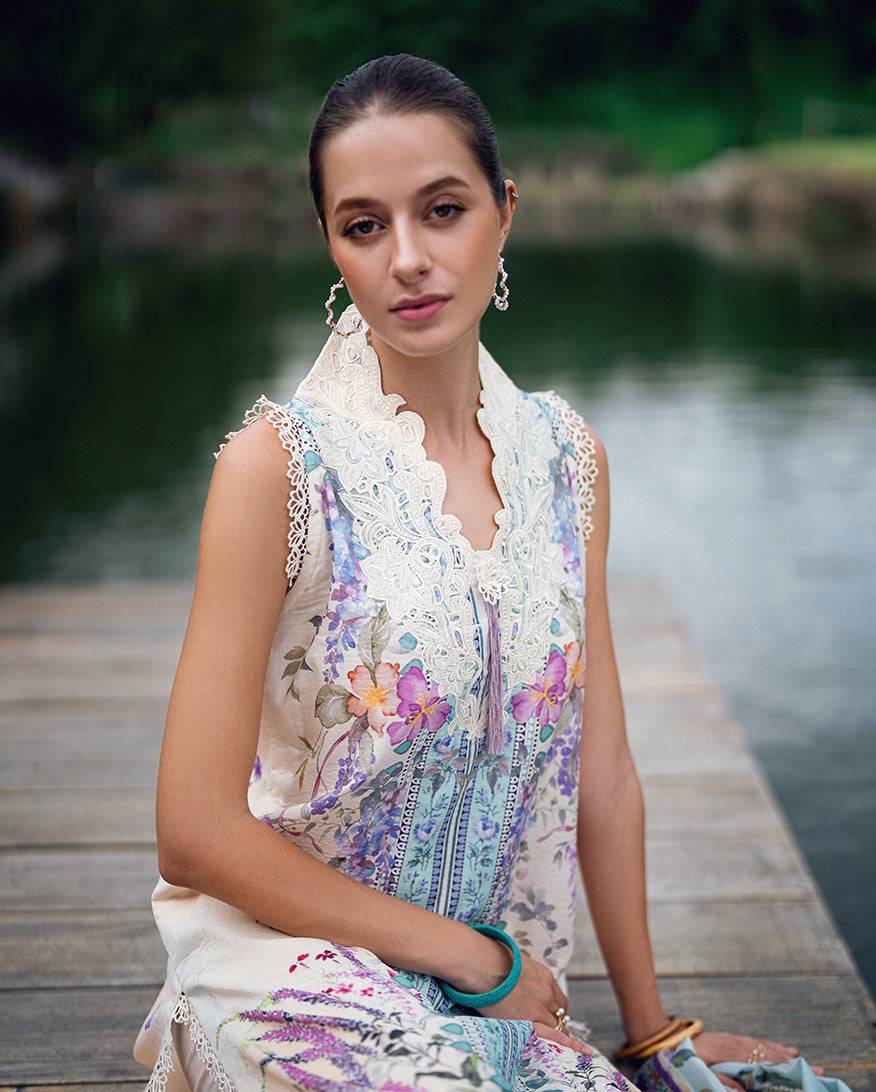 Roheenaz | Garden Veal Printed Lawn 25 | Bloom Glimmer - Pakistani Designer Dress - by Roheenaz | Type: Ladies Clothes - 100% Original at Saira Sultan