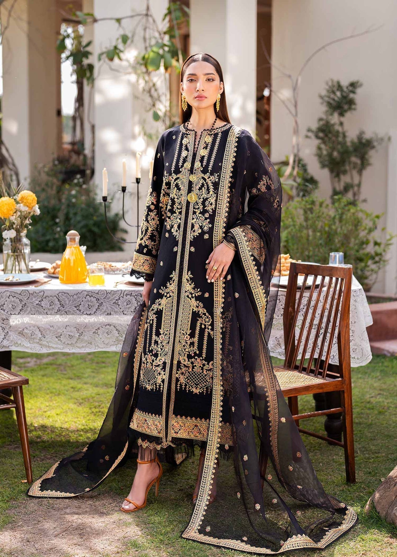 Akbar Aslam | Pret Lawn | HARMONIE S Black Lawn