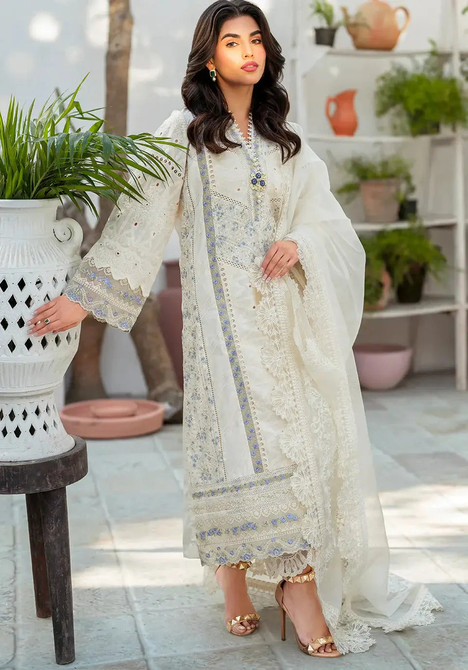 Zarqash | Belle Ame 24 | BL 002 Rosettes - Pakistani Designer Dress - by Zarqash | Type: Luxury - 100% Original at Saira Sultan