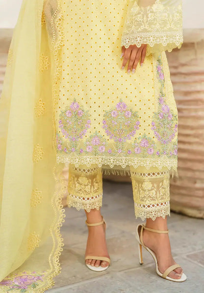 Zarqash | Belle Ame 24 | BL004 Belles Fleurs - Pakistani Designer Dress - by Zarqash | Type: Luxury - 100% Original at Saira Sultan