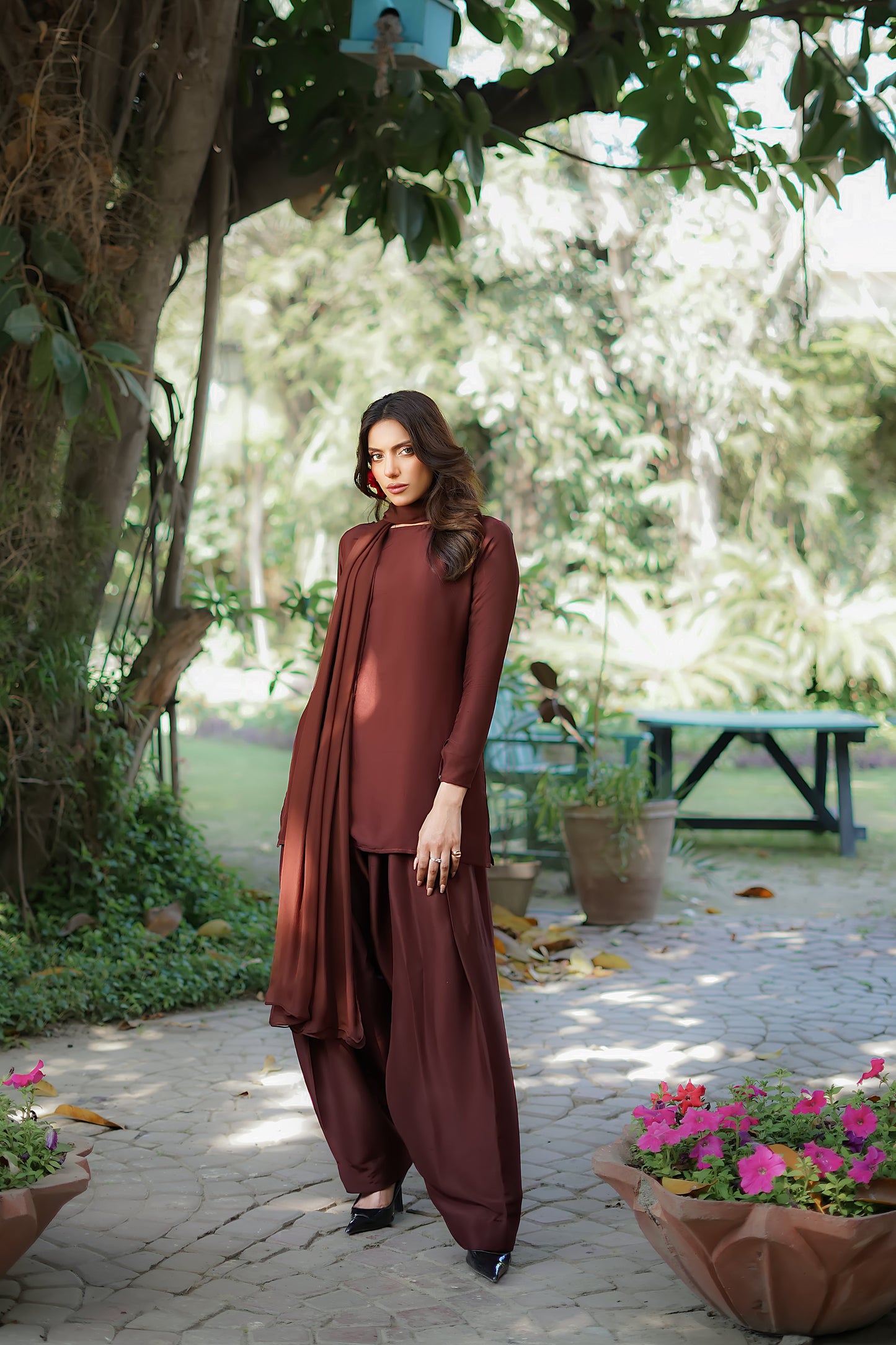 Erum Khan | Nue 25 | Espresso Gloe M Deep Chocolate Raw Silk