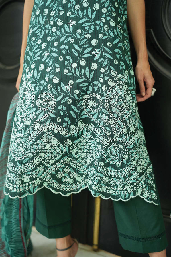 Sahar | Spring Summer Lawn | S-17 - Pakistani Designer Dress - by Sahar | Type: Casuals - 100% Original at Saira Sultan