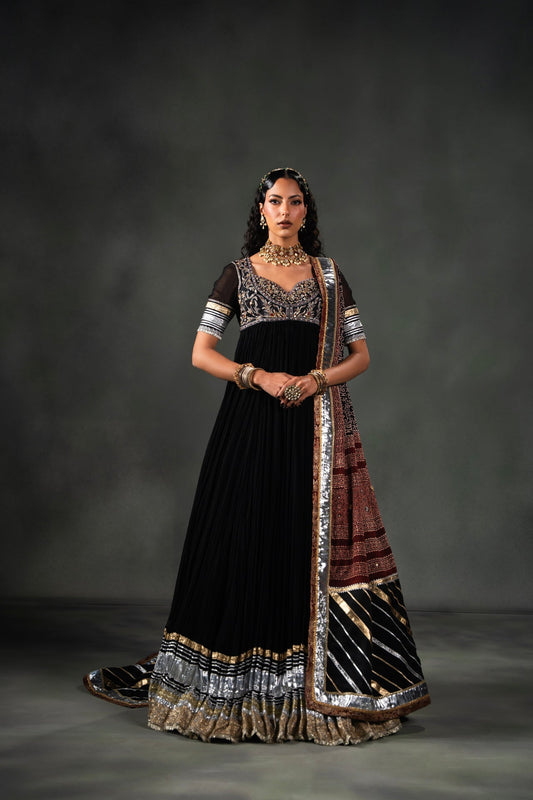Nilofer Shahid | Mihrimah Formals | Leyla - Pakistani Designer Dress - by Nilofer Shahid - Type : Ladies Clothes - 100% Original at Saira Sultan