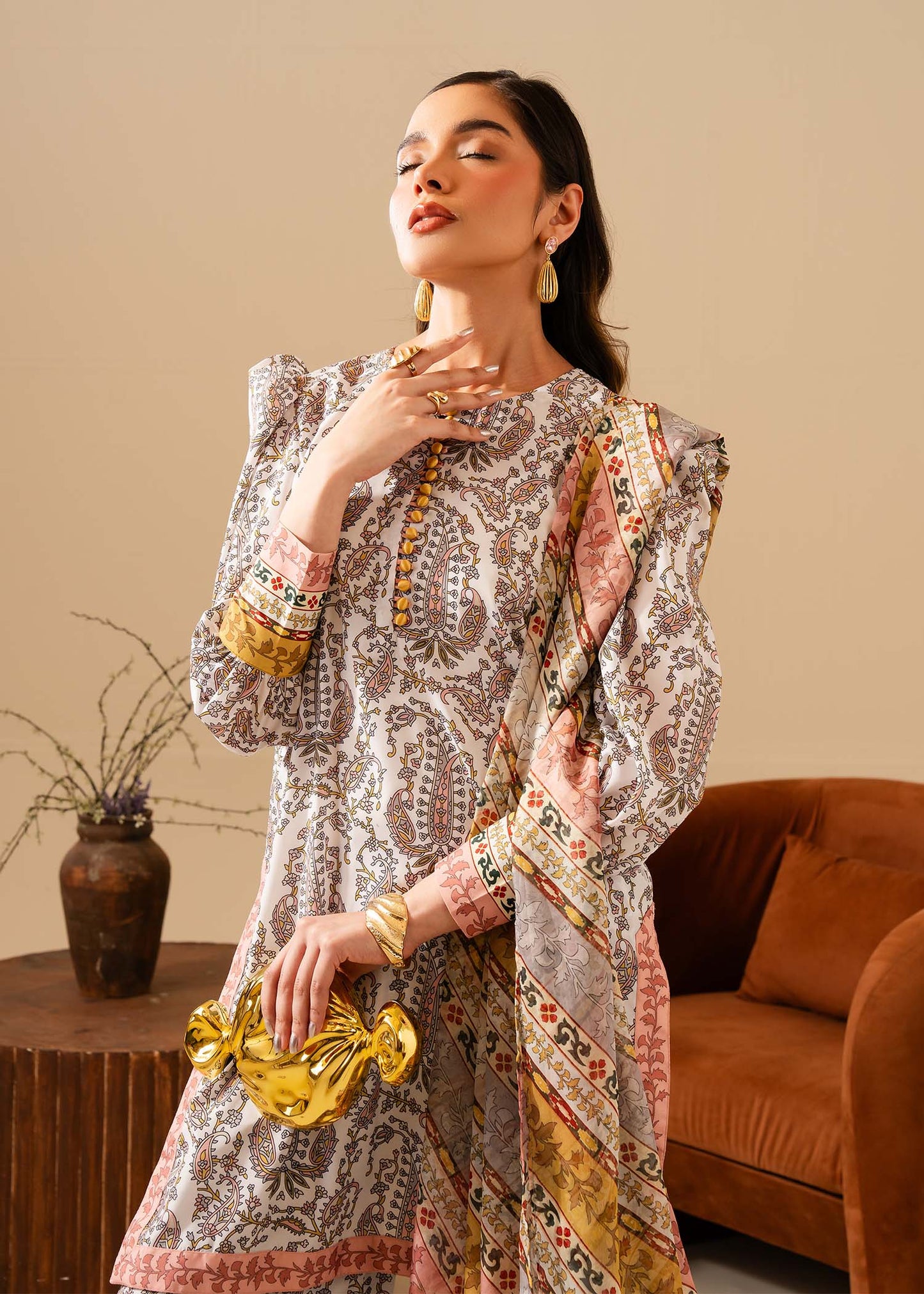Maria Osama Khan | Retro Vol 3 | Milan XL Off White Grip Silk