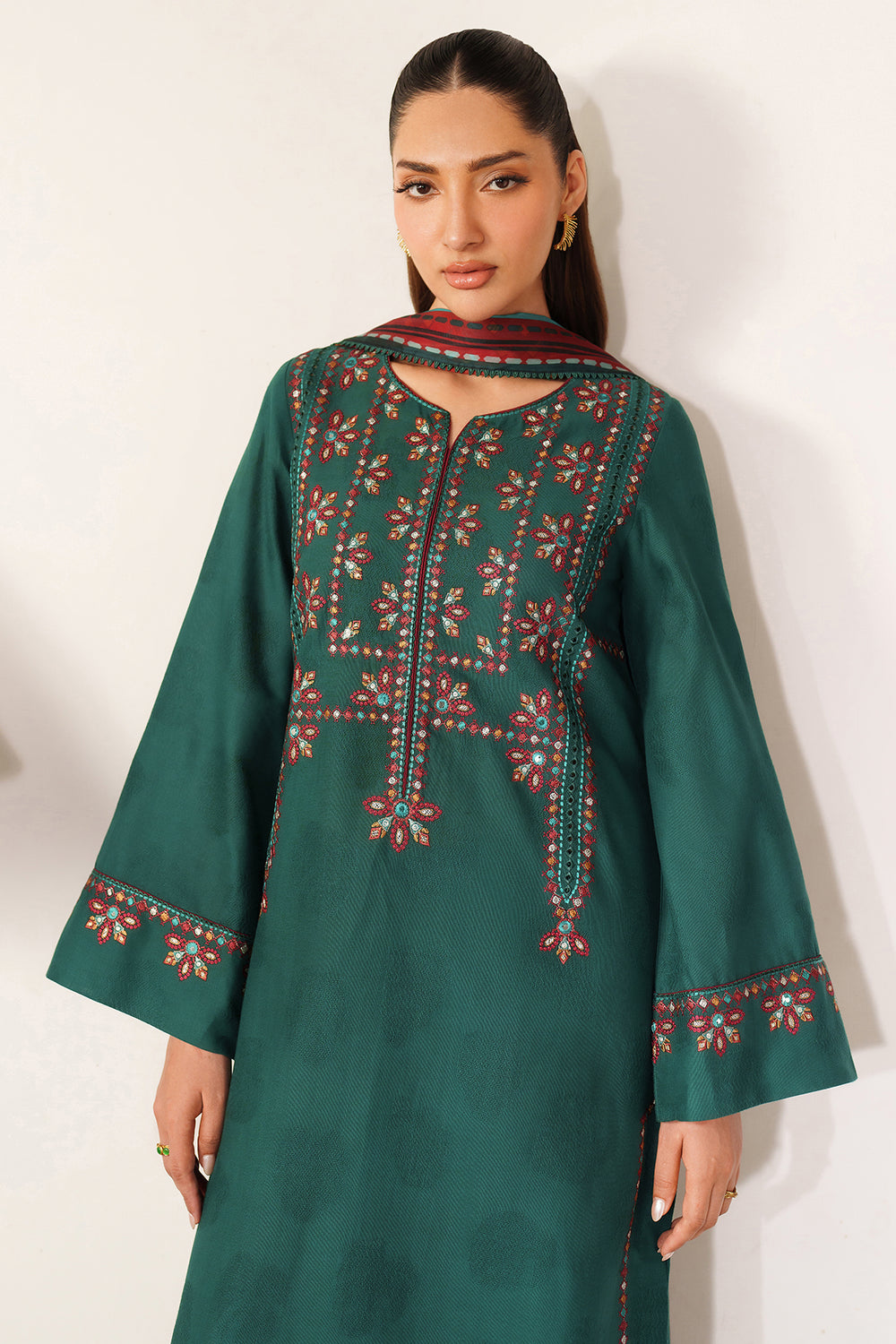 Jazmin | Winter 25 | UW-0146 H - Pakistani Designer Dress - by Jazmin - Type : Ladies Clothes - 100% Original at Saira Sultan