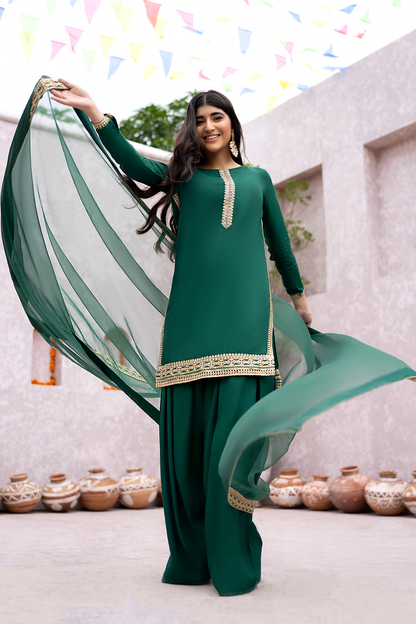 Erum Khan | Sakhiyan Formals | LILY - Pakistani Designer Dress - by Erum Khan | Type: Formal - 100% Original at Saira Sultan