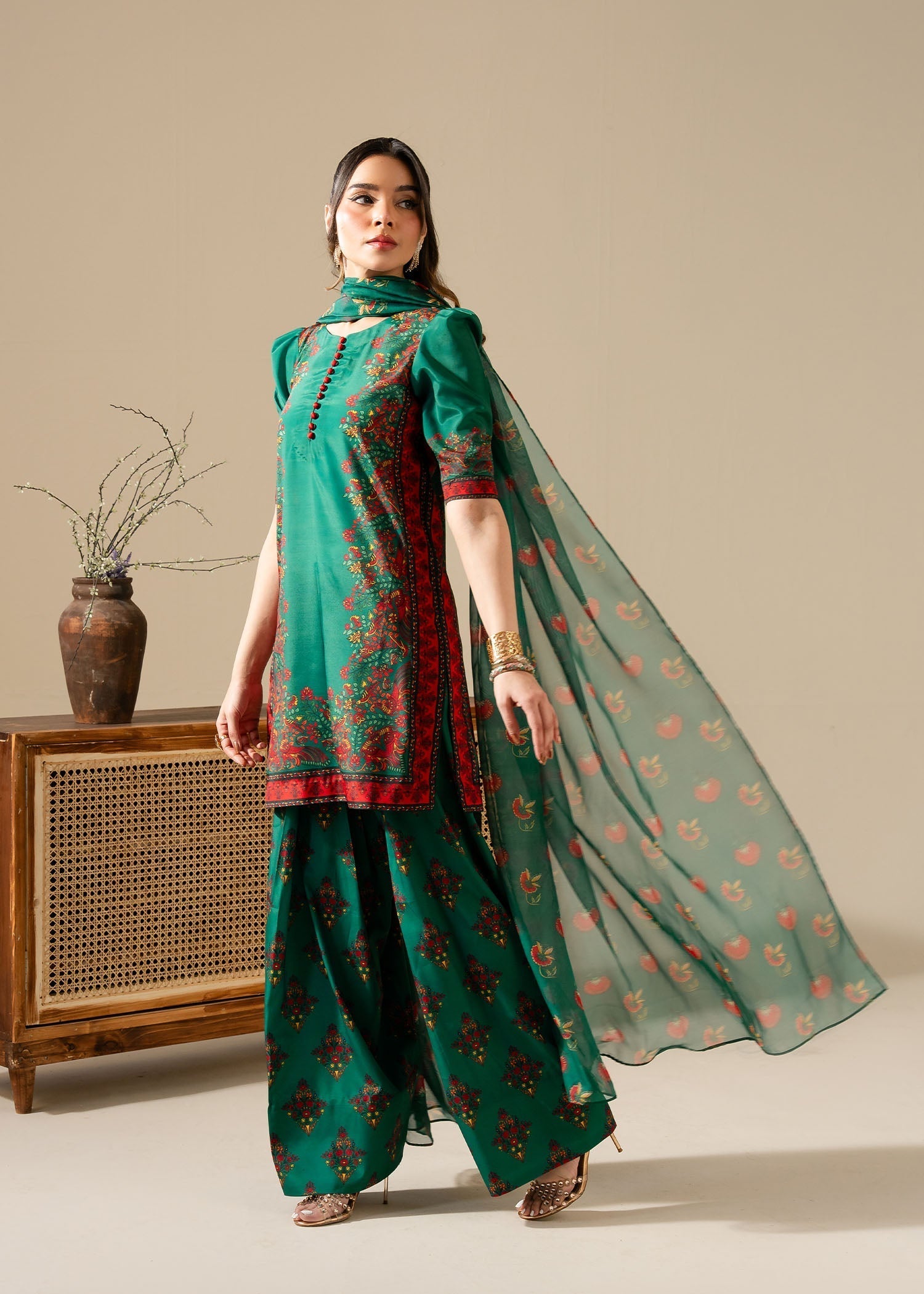 Maria Osama Khan | Retro Vol 3 | Vivian XL Emerald Green Grip Silk