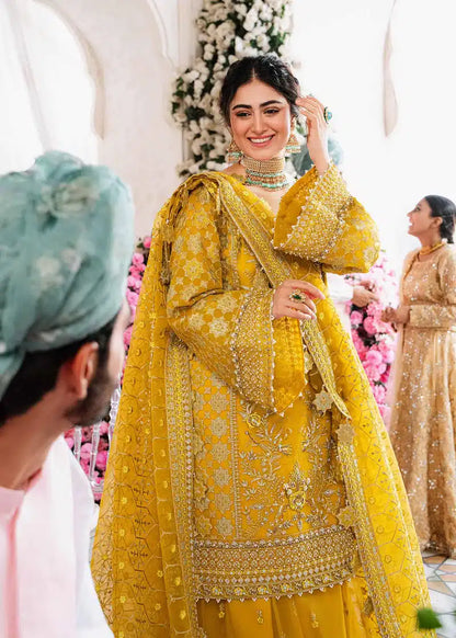 Akbar Aslam | Shadmani Luxury Formals 23 | Meena - Pakistani Designer Dress - by Akbar Aslam | Type: Bridal - 100% Original at Saira Sultan