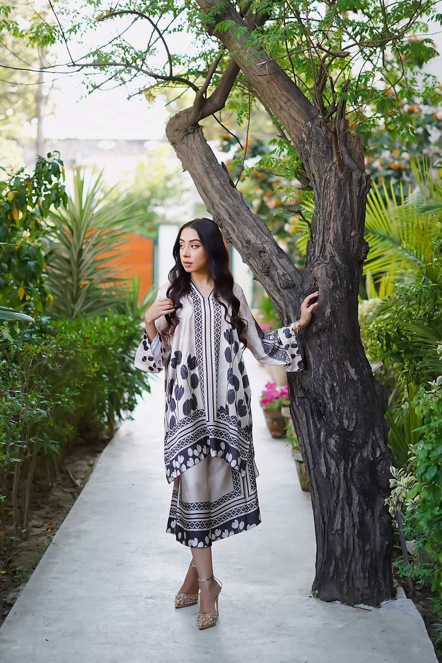 Erum Khan | Nue Pret | Royal Mirage - Pakistani Designer Dress - by Erum Khan - Type : Ladies Clothes - 100% Original at Saira Sultan