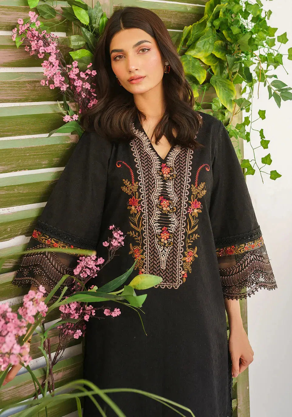Zarqash | Belle Ame 24 | BL 007 Jardin Noir - Pakistani Designer Dress - by Zarqash | Type: Luxury - 100% Original at Saira Sultan