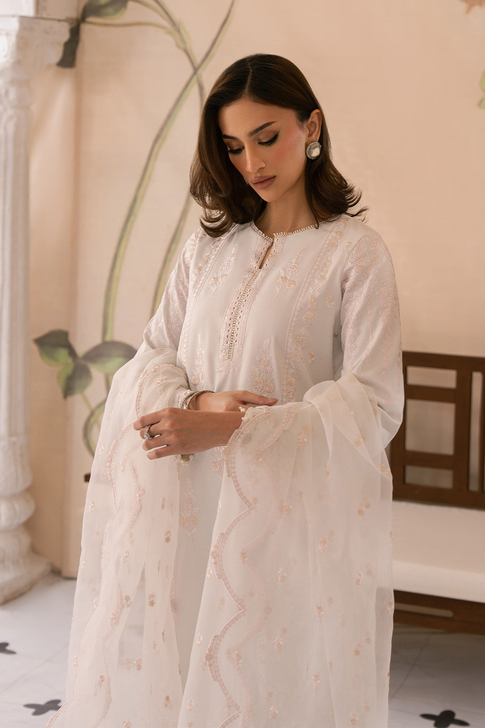 Maryum N Maria | Eid Luxury Lawn 25 | AREZOO - MS50153 M White Lawn