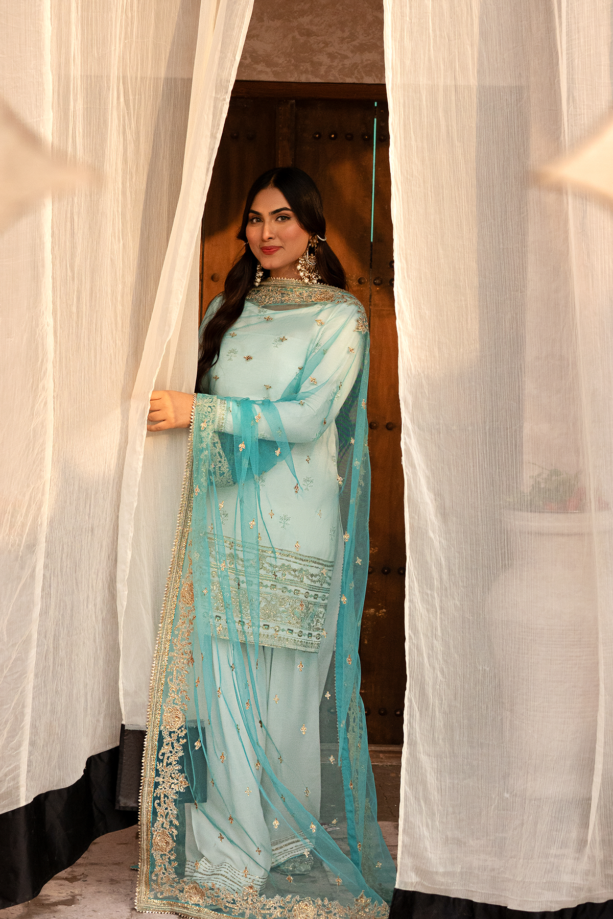 Erum Khan | Sakhiyan Formals | SUFAID PHOOL - Pakistani Designer Dress - by Erum Khan | Type: Formal - 100% Original at Saira Sultan