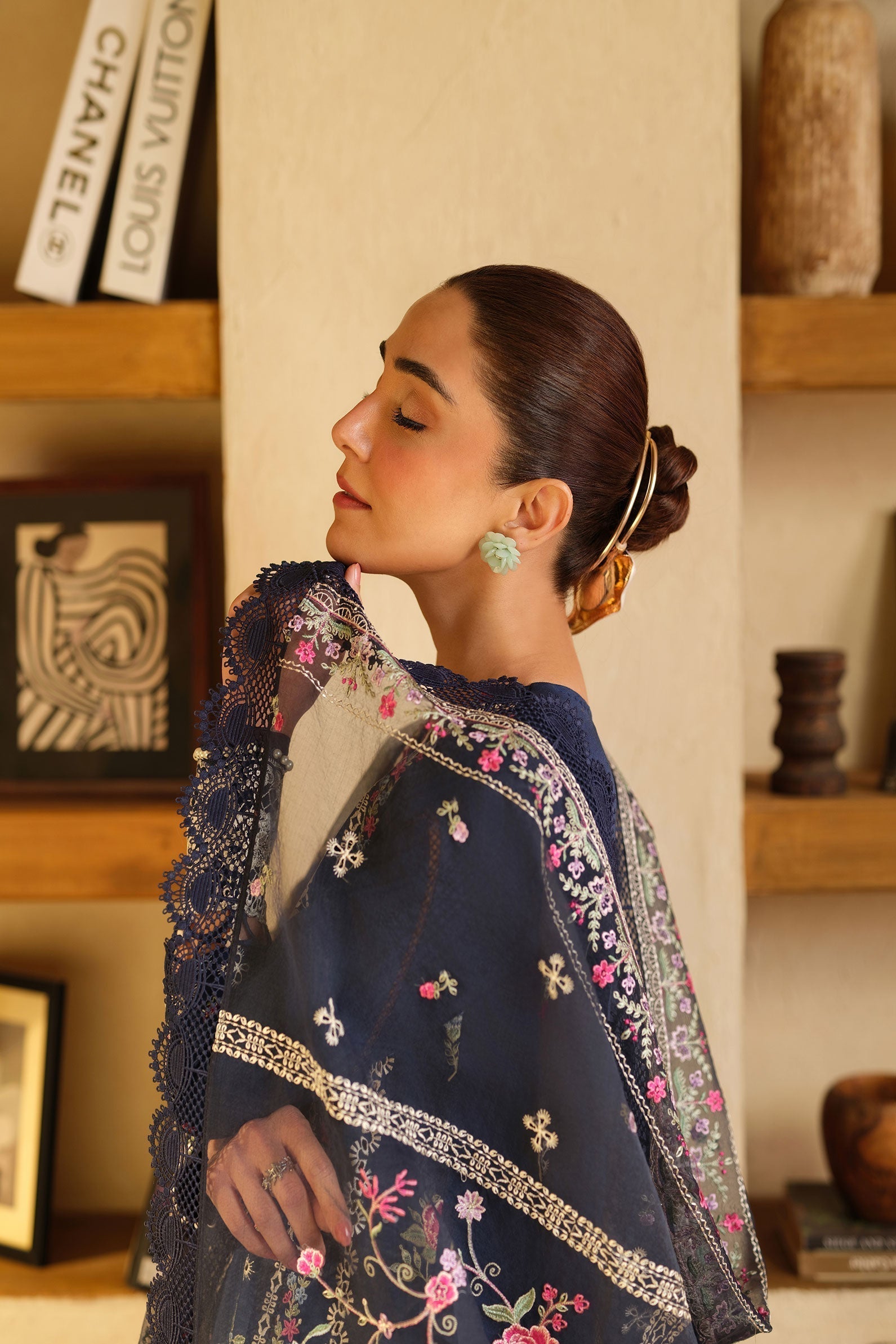 Maryam Hussain | Luxury Lawn 25 | Twilight L Navy Lawn