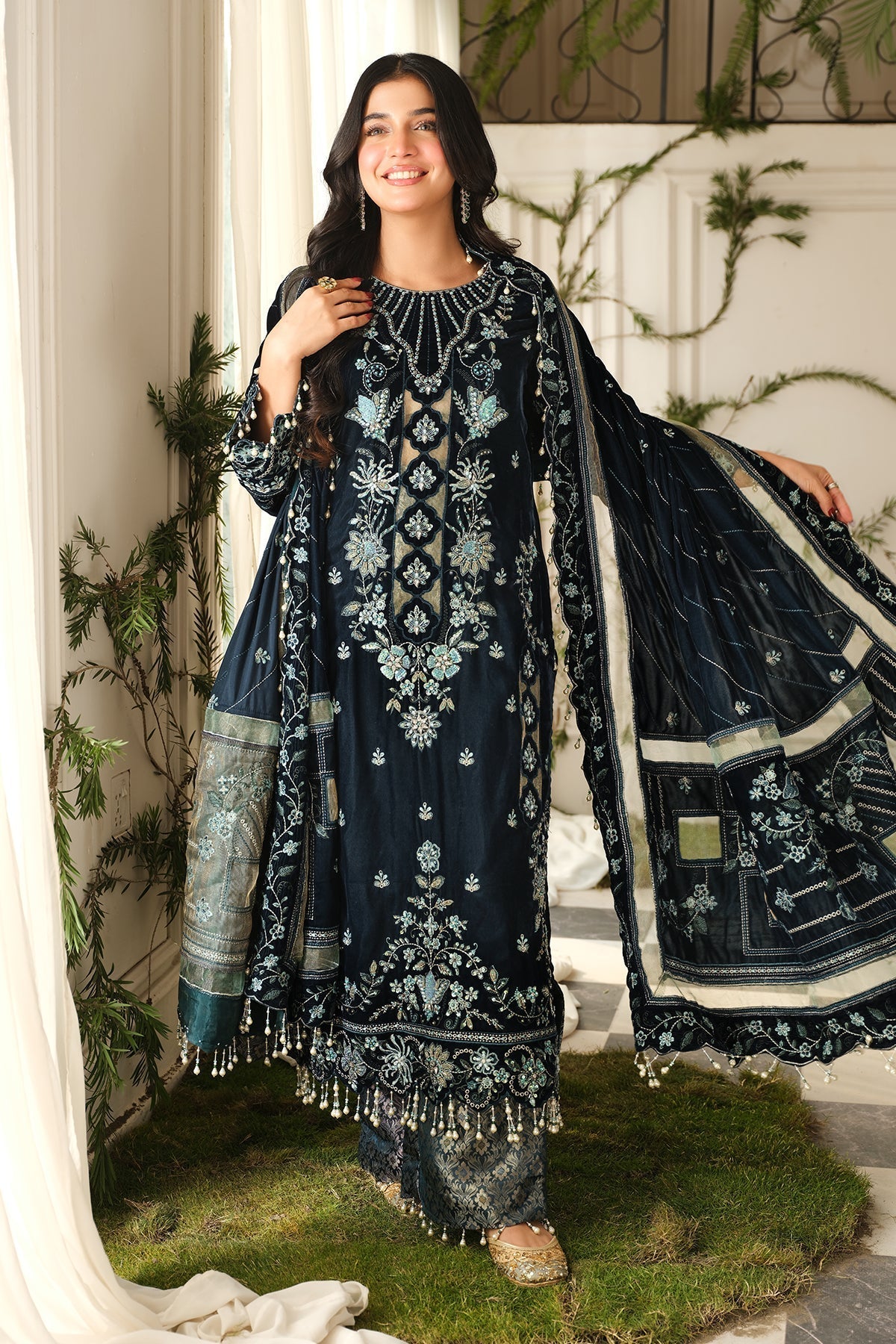 Raeesa Premium | Sheen Luxury Velvet | Zeve XS Midnight Blue Velvet